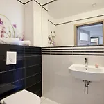 Elite Waterlane Swimming Pool&aspa *