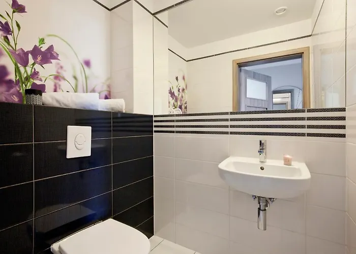 Elite Waterlane Swimming Pool&aspa *